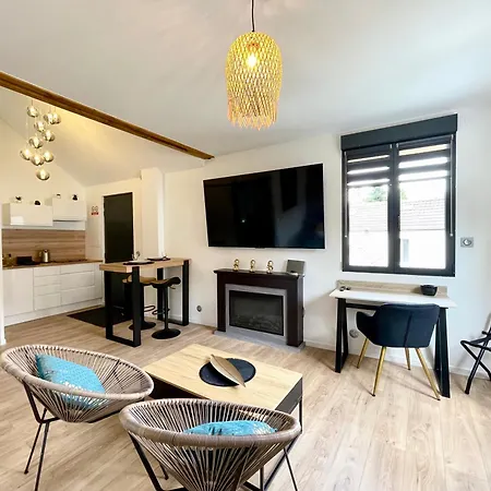L'escapade Romantique - Moderne Jaccuzi Apartment Guermantes